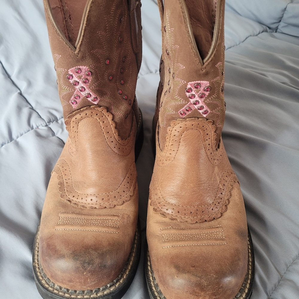 Ariat fatbaby breast cancer ribbon boots